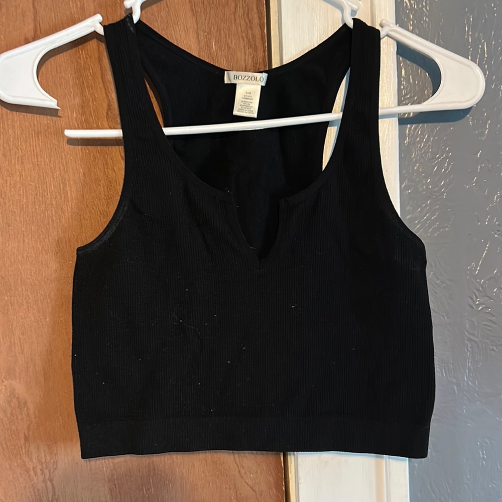 S/M Bozzolo split black tank crop top